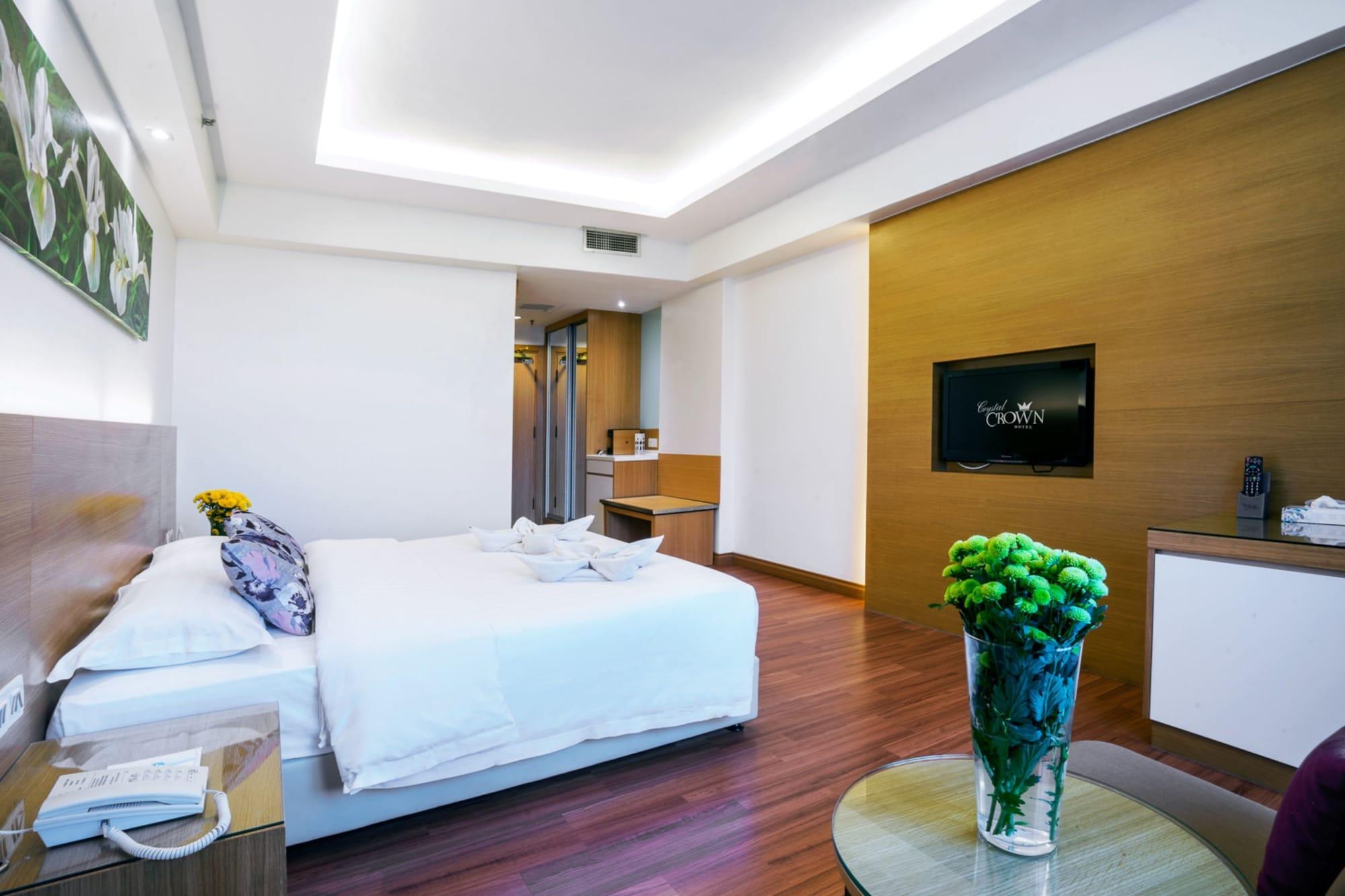 Crystal Crown Hotel פטלין ג'איה מראה חיצוני תמונה