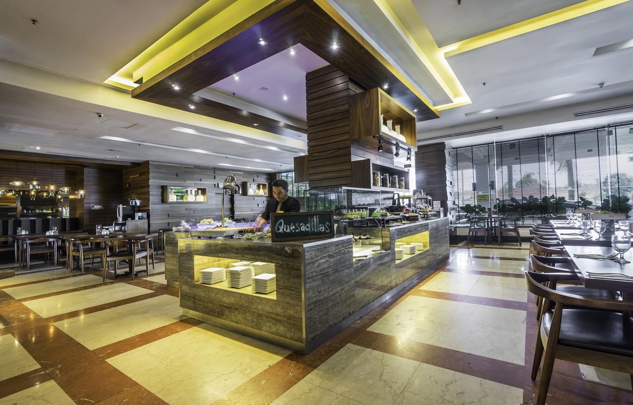 Crystal Crown Hotel פטלין ג'איה מראה חיצוני תמונה