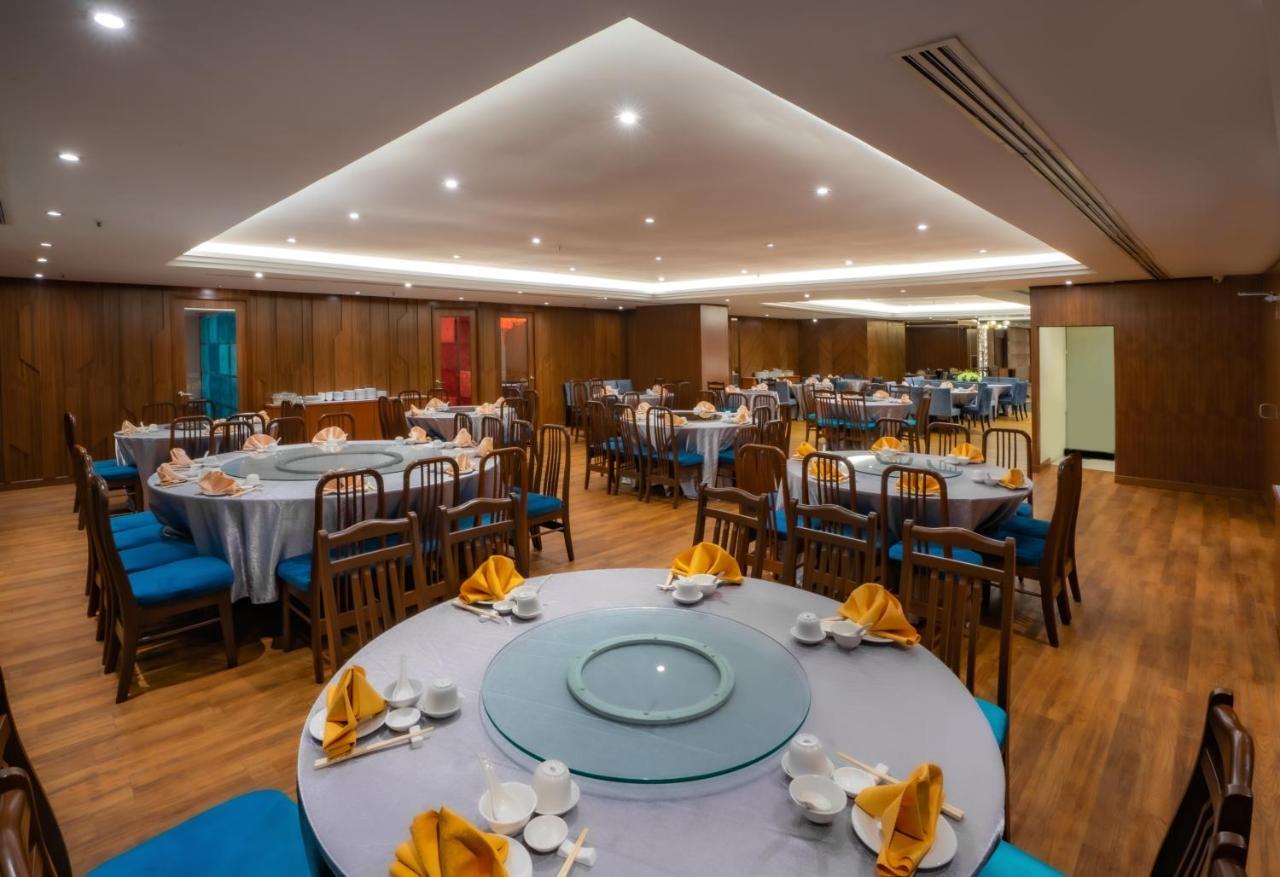 Crystal Crown Hotel פטלין ג'איה מראה חיצוני תמונה