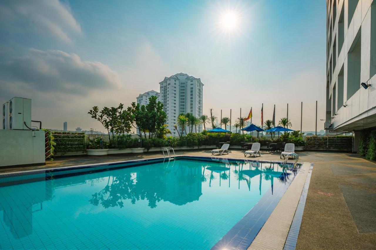 Crystal Crown Hotel פטלין ג'איה מראה חיצוני תמונה
